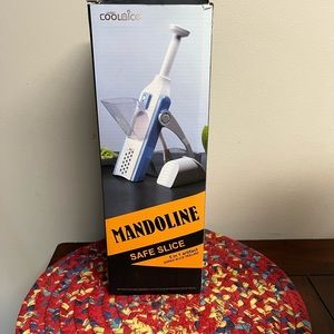 Food slice Mandoline, with safe slice. 5 in 1